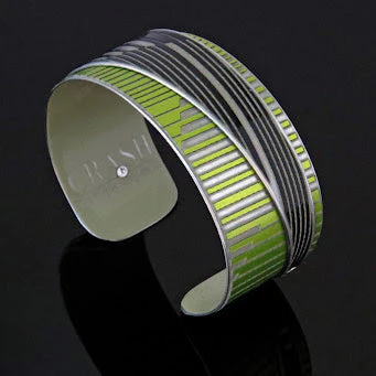 Cadillac Racing Performance Pattern Cuff - Image 2
